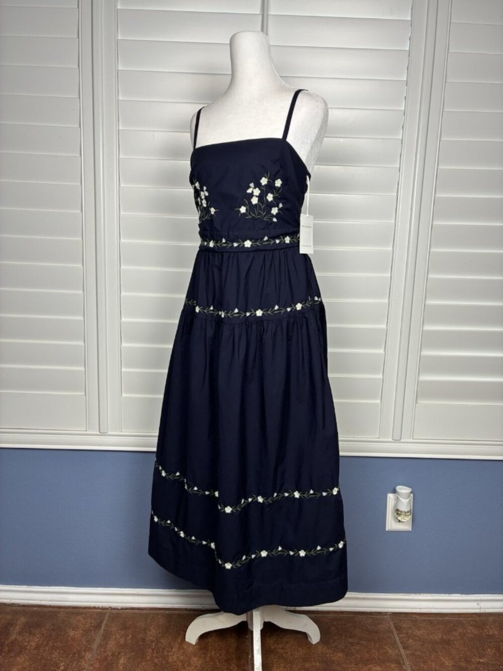 Free Assembly Women’s XS Navy Floral Embroidered Cotton Tiered Midi Dress NWT
